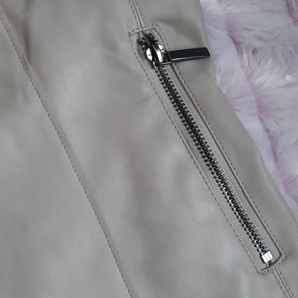 Bar III Grey Faux Leather Suede Open Front Zipper Pockets Flyaway Jacket Size S - Picture 7 of 15